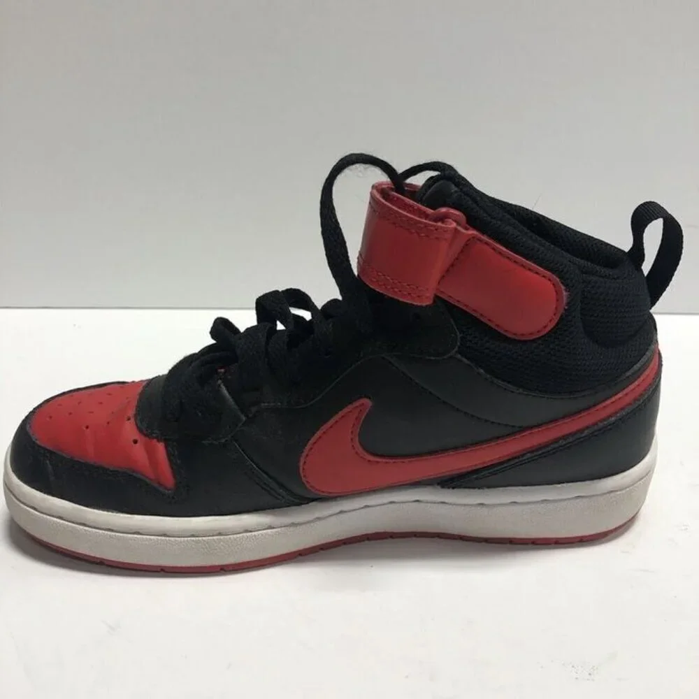 Nike Big Kids’ Borough Mid 2, Black/Red Sneakers, Boys’ Size 4.5Y